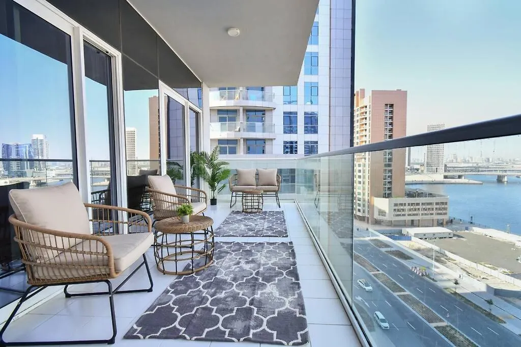 Reva Tower- 2Br Dubai Mall Walking & Canal Facing